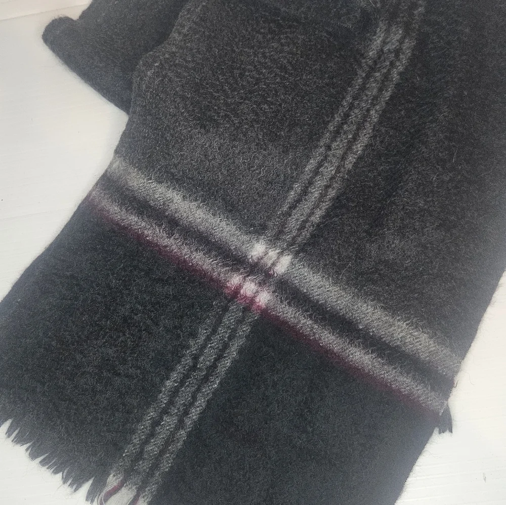 Erdenet Men’s 100% Cashmere Scarf Gray Plaid Soft Warm 64